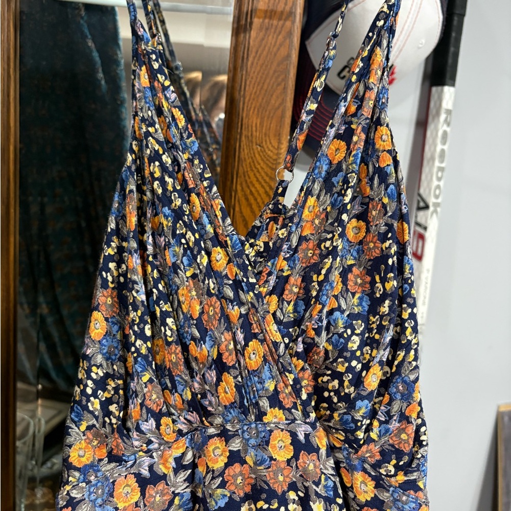 4 pretty sundresses all size large - Picture 8 of 9